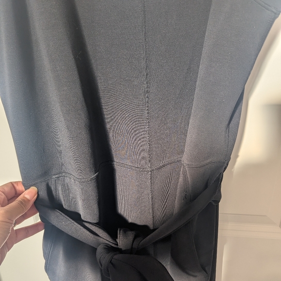 Lululemon Ease of it All V-Neck Jumpsuit Black Romper Softstreme Women's Size 10 - Picture 8 of 9